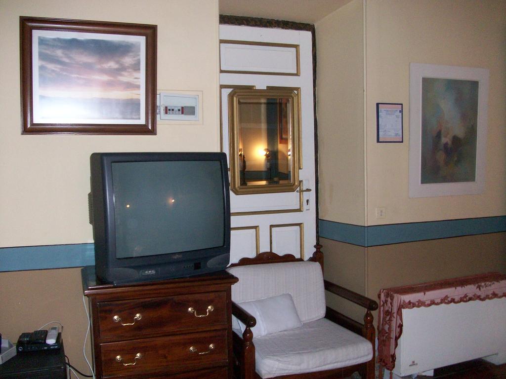 Aeginitiko Archontiko Apartment Aegina Cameră foto